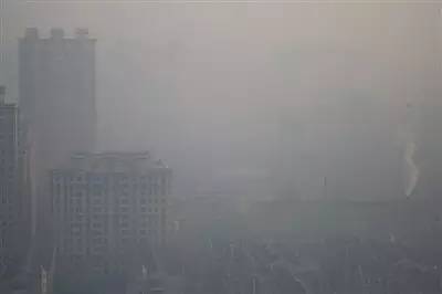 媒体:雾霾爆表却不预警 大庆哈尔滨干啥玩意儿