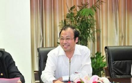 学者称交通设施建设未考虑功能 有立交桥建成