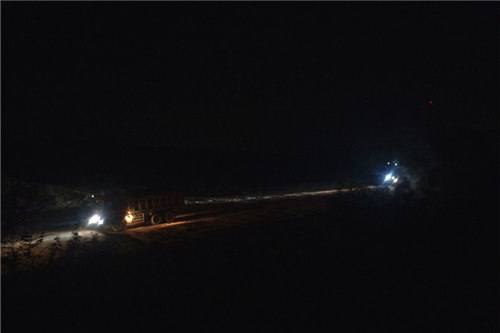 投诉:渣土车夜半来,天明去,噪声隆隆,扬尘漫漫