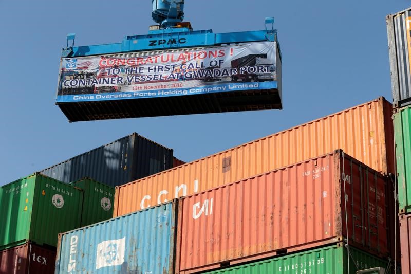 巴基斯坦中资港口瓜达尔港开航 首艘中国货船