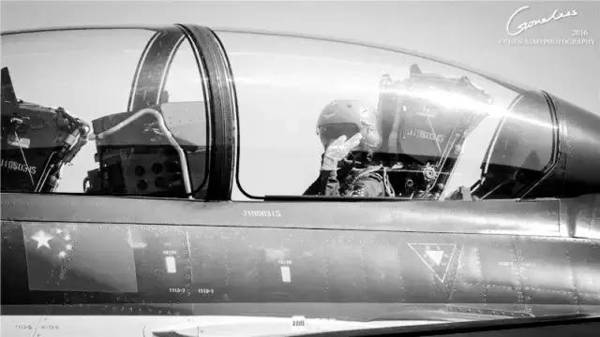 ۳ϣһЩŮԼʻսɻıҪԺŮԲμӷбݵĿԡʱ-ɷöרңǶΪǲרҵġ