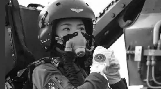 ʮ캽չйվһбݶӵŮԱ ׼ݻ