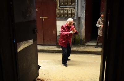 磬ס󶭼101˻ƹڼſش̫ȭ30ÿֵĺϰߡ˽Ȼ101꣬Ŀ߽Ի˼·˵Ľ״ڳȺڸе档Լܣÿϼִ̫ȭľϴˮ裬ԷʳΪΪԸʣ8˯5𴲣Ϣйɣбϡ