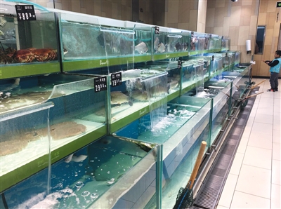 北京连锁超市八成门店恢复活鱼供应11月25日,通州卜蜂