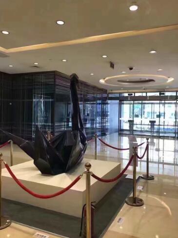 金融街购物中心“黑天鹅”搬家