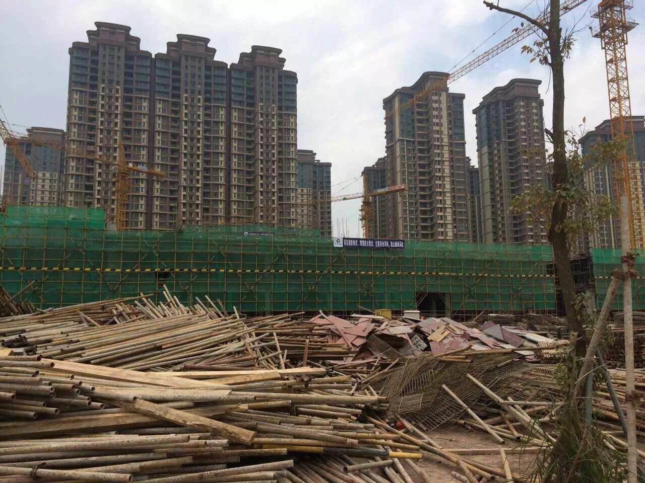 广东河源雅居乐三期在建楼盘坍塌 无伤亡报告