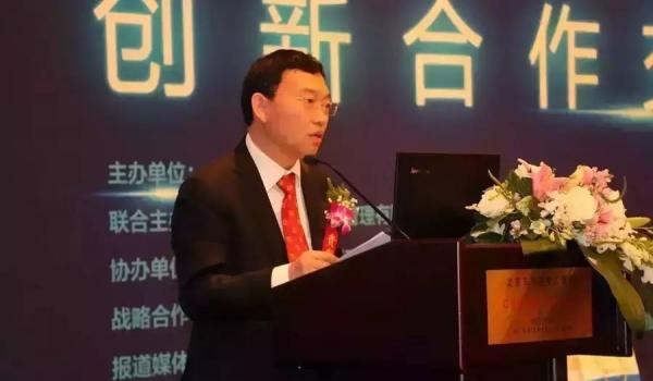 白图画曾声称潘石屹容许出资巴铁,潘石屹回应磅礴:不料识白图画,我意识陈图画