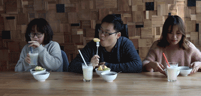 这次三位的点评可就没那么nice了。