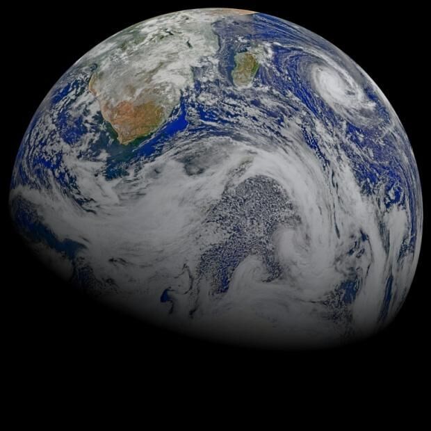研究显示地球自转变慢 330万年后每天将多1分钟
