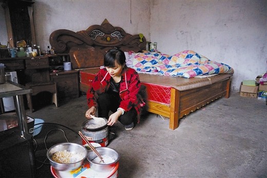 125գɼСڴǰæǰæչ˽ɡעιˮ̵ԣæ෭Ʋͣĺ󱳡_article_url', 'Content':'', 'Attributes':[], 'Children':[