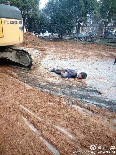 温州小学生被挖掘机压死 教育局通报:意外事故