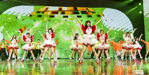 BEJ48加盟重庆卫视春晚 少女偶像变 辣妹子