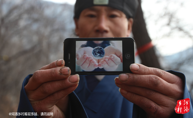 男子女友被抢后习武报仇未成 在山洞做道士(组图)