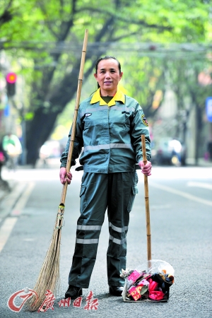 【网络媒体走转改】点赞“城市美容师” 他们让广州春节城更美