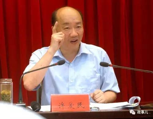 谁在退居二线前突击提拔“自己人”?