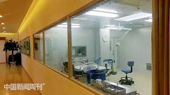 AA69公司的一处医疗基地内的手术操作室。图/受访者提供
