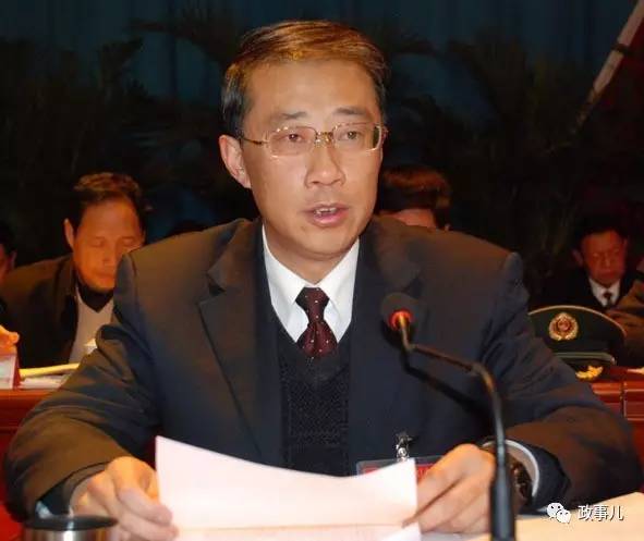 2005年,王瑞连由西藏自治区党委组织部副部长赴任山南地委副书记,2008