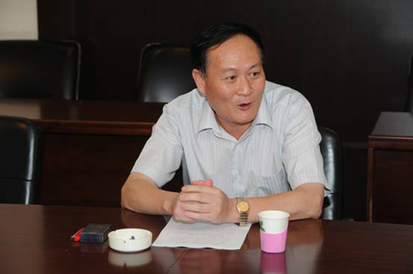 曾小刚