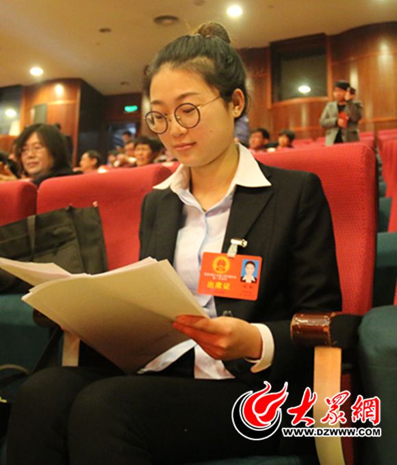 90后人大代表程驰:加强监管 确保"舌尖"上安全