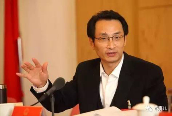 接受李士祥,陈刚,林克庆辞去北京市副市长职务的请求