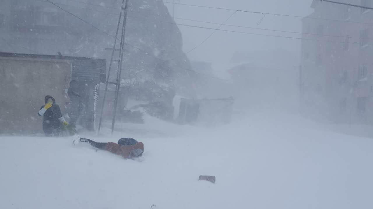 ↑昨起西藏日喀则多县现大到暴雪