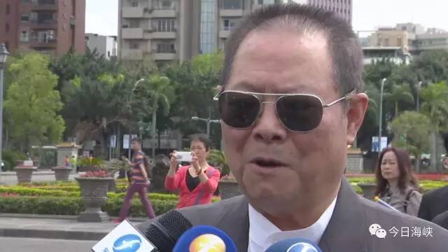 中国台湾致公党荣誉主席戎绍鑫接受采访时表示,“台独”是不可能的,因为他们把中华文化分开了,是绝对错误的,他希望两岸能够和平在一起。