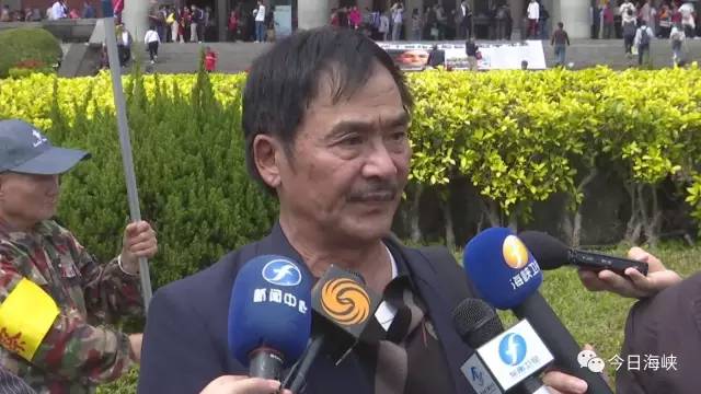 而台湾共产党中央书记吴淼火则表示,两岸一定要和平统一,如果有人不团结不一致对外,而是搞种种小动作的话,一定会自食其果。
