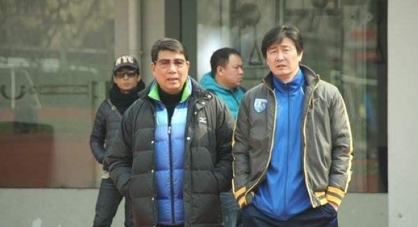 郝海东和徐根宝。