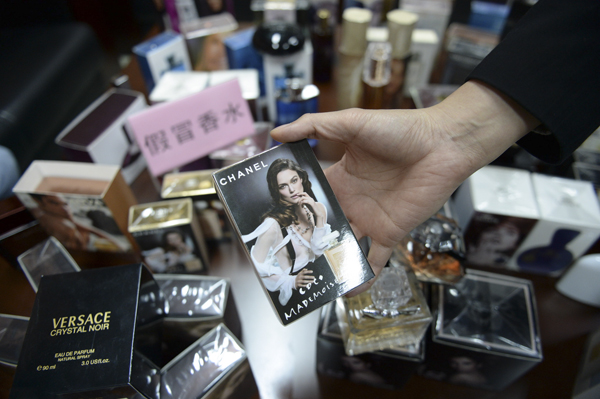 硬纸板造手机和奔驰?这些年人们所遇到的假货