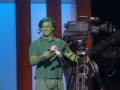 《艾伦秀第14季片花》第一百二十一期 艾伦染绿摄像师 拍恶搞视频称智能设备为CIA工作