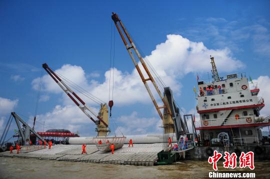 长江下游12.5米深水航道初步具备通航条件(图