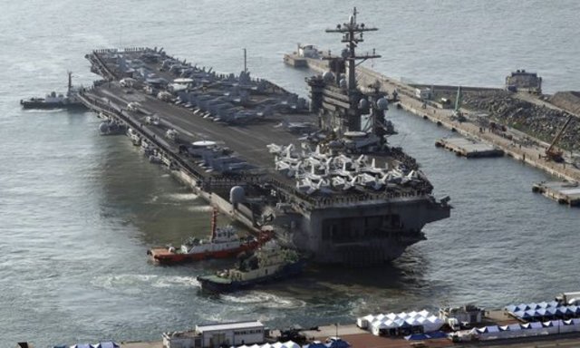 4月9日，美国海军卡尔・文森号航母战斗群部署到朝鲜半岛，以威慑朝鲜