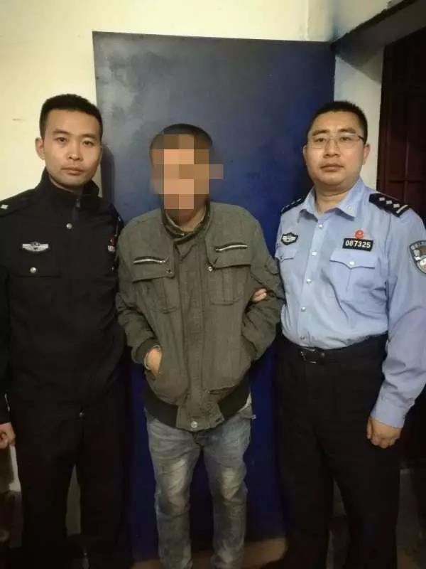 江西铅山“网吧现自慰男”警方6小时查处违法人