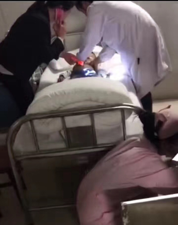3岁孩子不吃饭被母亲一脚踢死肝脏破裂大出血