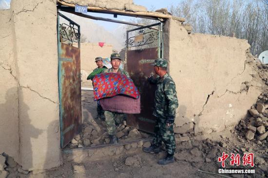 新疆地震已致房屋倒塌3千余间经济损失逾8亿元