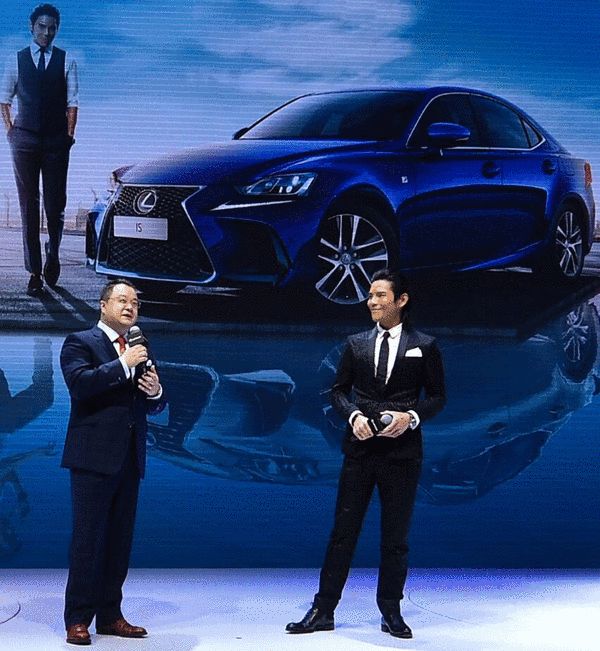 lexus雷克萨斯中国市场推广部部长陈忱先生对话著名影星向佐先生