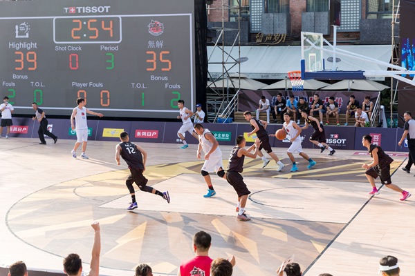 东风日产NBA 5V5篮球赛在蓉激情开战啦!