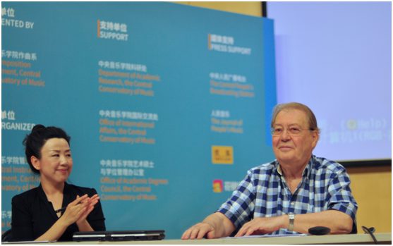奥地利指挥家彼得•布维克(Peter BURWIK)教授与翻译张楠女士