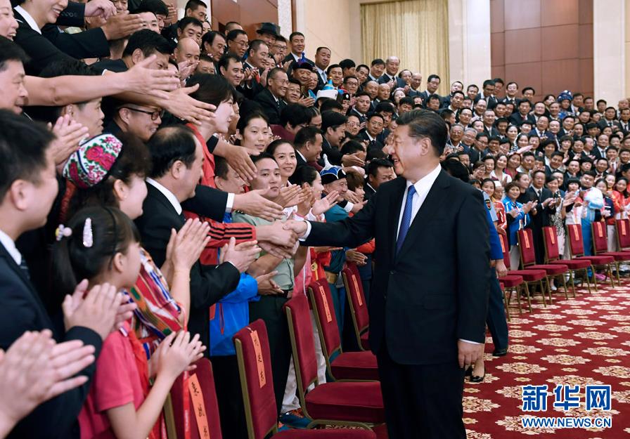 8月27日,在第十三届全国运动会即将开幕之际,中共中央总书记、国家主席、中央军委主席习近平在天津会见全国群众体育先进单位、先进个人代表和全国体育系统先进集体、先进工作者代表以及在本届全运会群众比赛项目中获奖的运动员代表,并发表重要讲话。