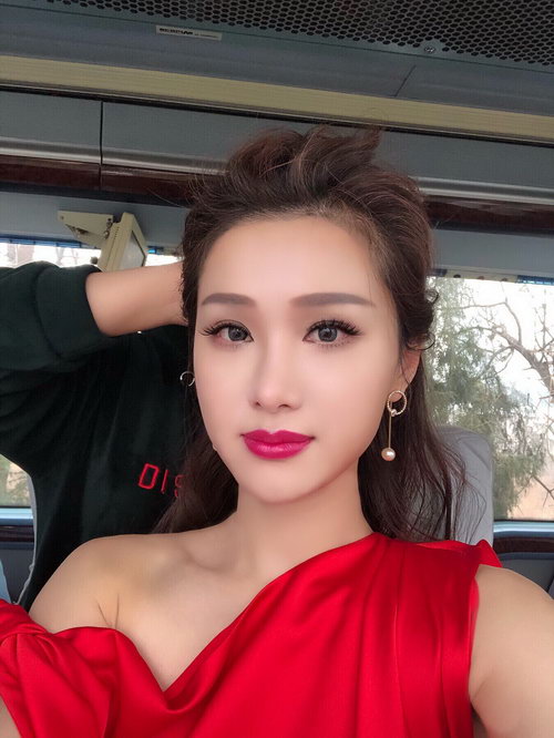 陈紫妍录制央视春节节目美丽中国唱起来