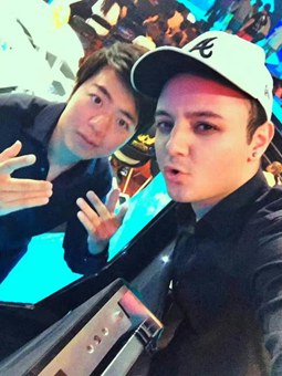 阿尔法与世界著名钢琴王子朗朗