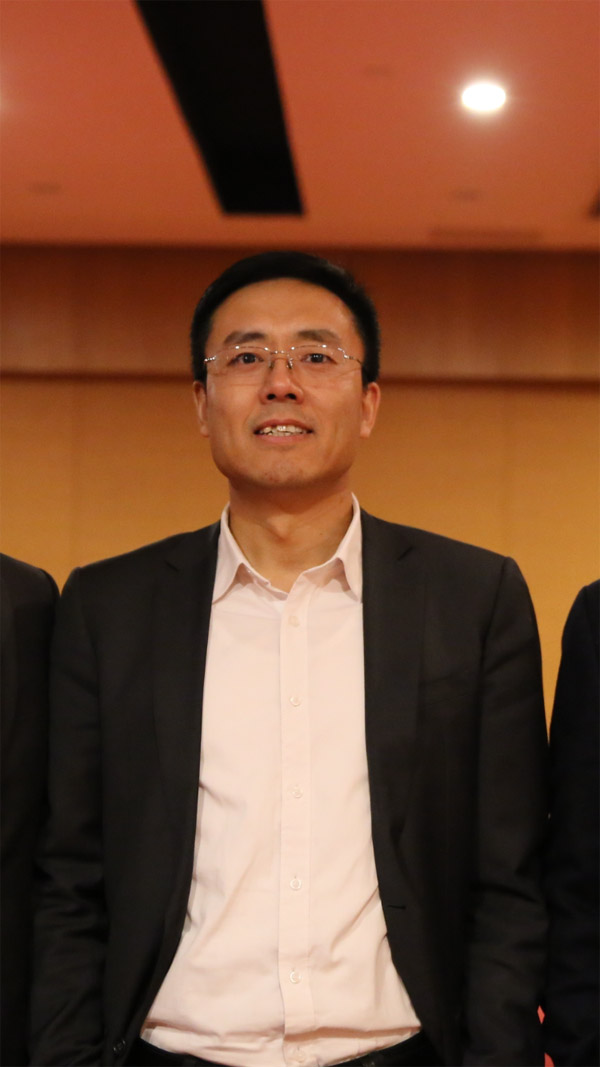 分时租赁带来交通变革访北汽轻享董怀贵