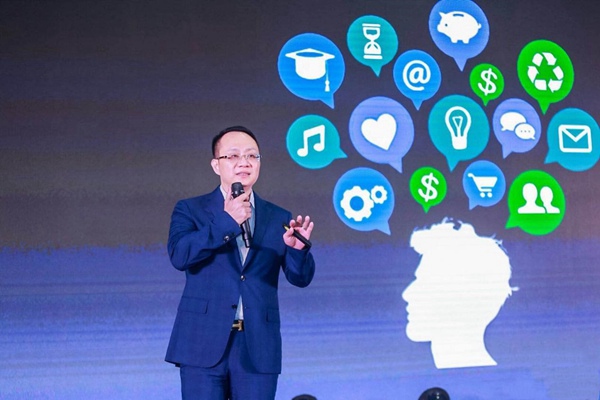 医美咖集团创始人兼CEO何瑞乾演讲