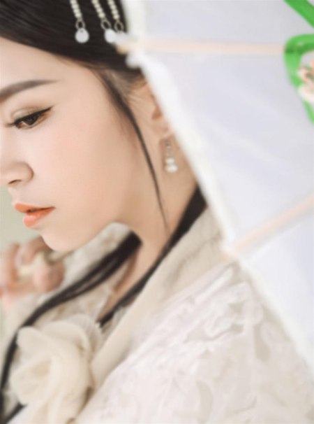 马小媛古诗词新歌《心有千千结》古风中不缺时尚