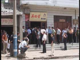 陕西发生人质劫持事件 警方150分钟谈判降劫匪