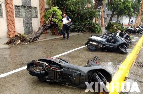 “海棠”台风登陆台湾造成伤害