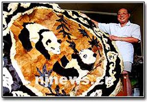 南京人用20张狗皮绘出幅熊猫图 有五种颜色(图)