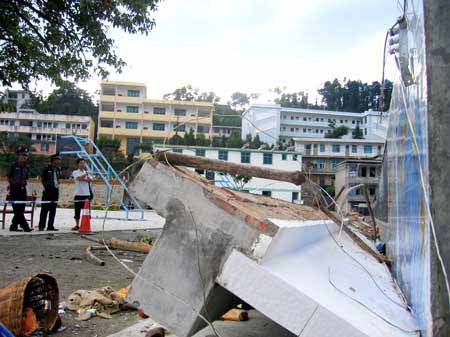 雲南元陽火把節釀慘劇 磚牆倒塌致11死28傷(圖)