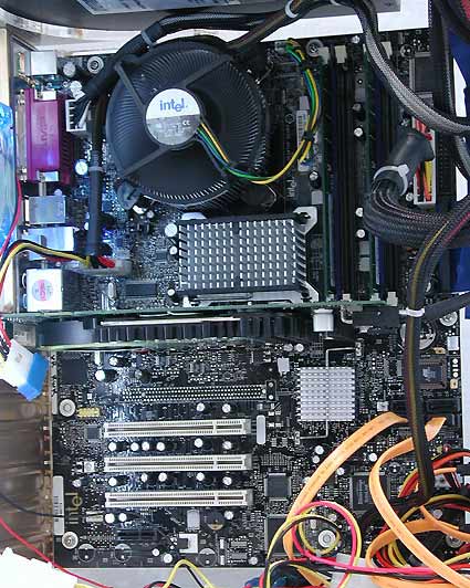 photo of ASUS P5WD2 motherboard