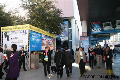 CES2006：TCL全球首发双核迅驰笔记本
